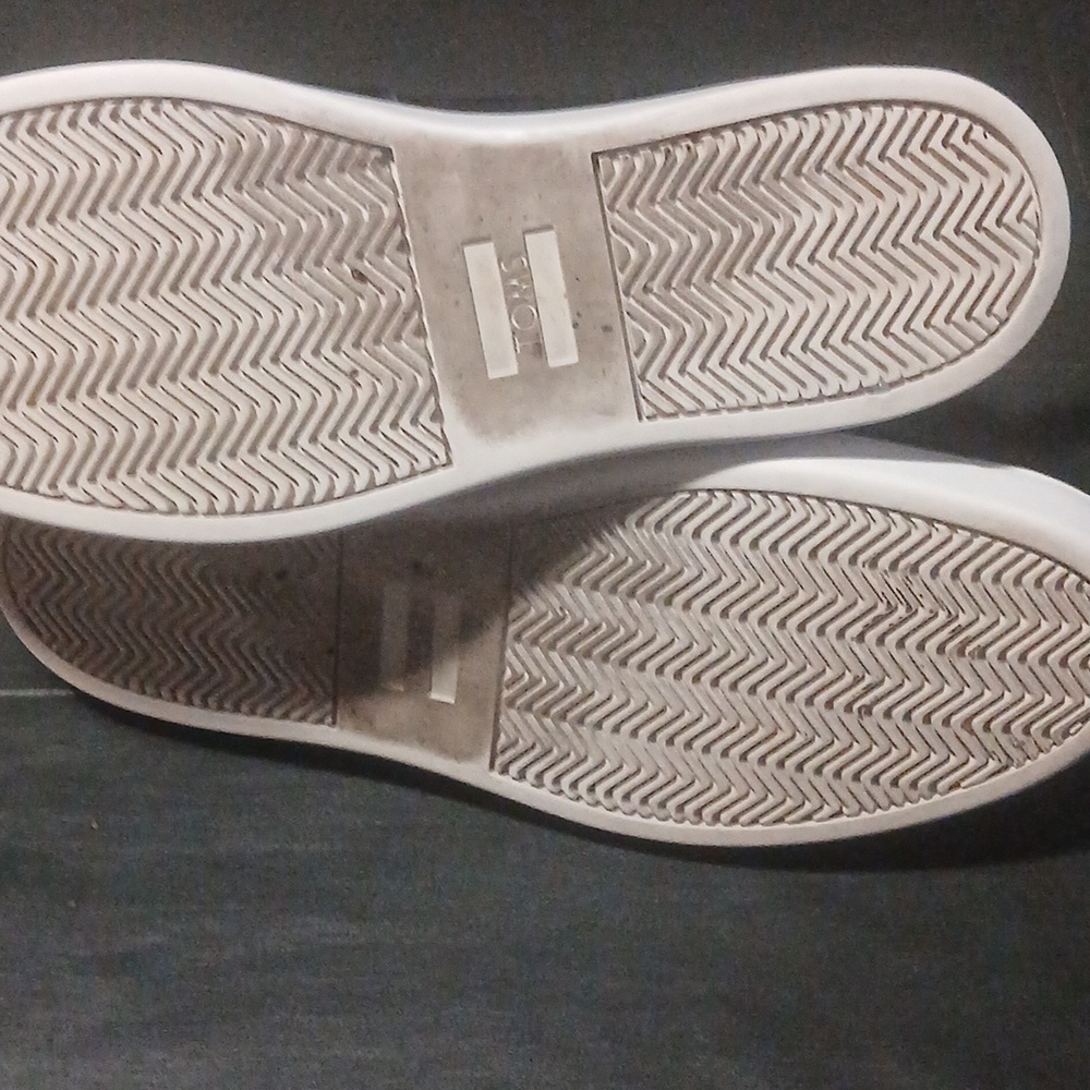 Women Toms Tristan Platform Sneakers. - Picture 7 of 7